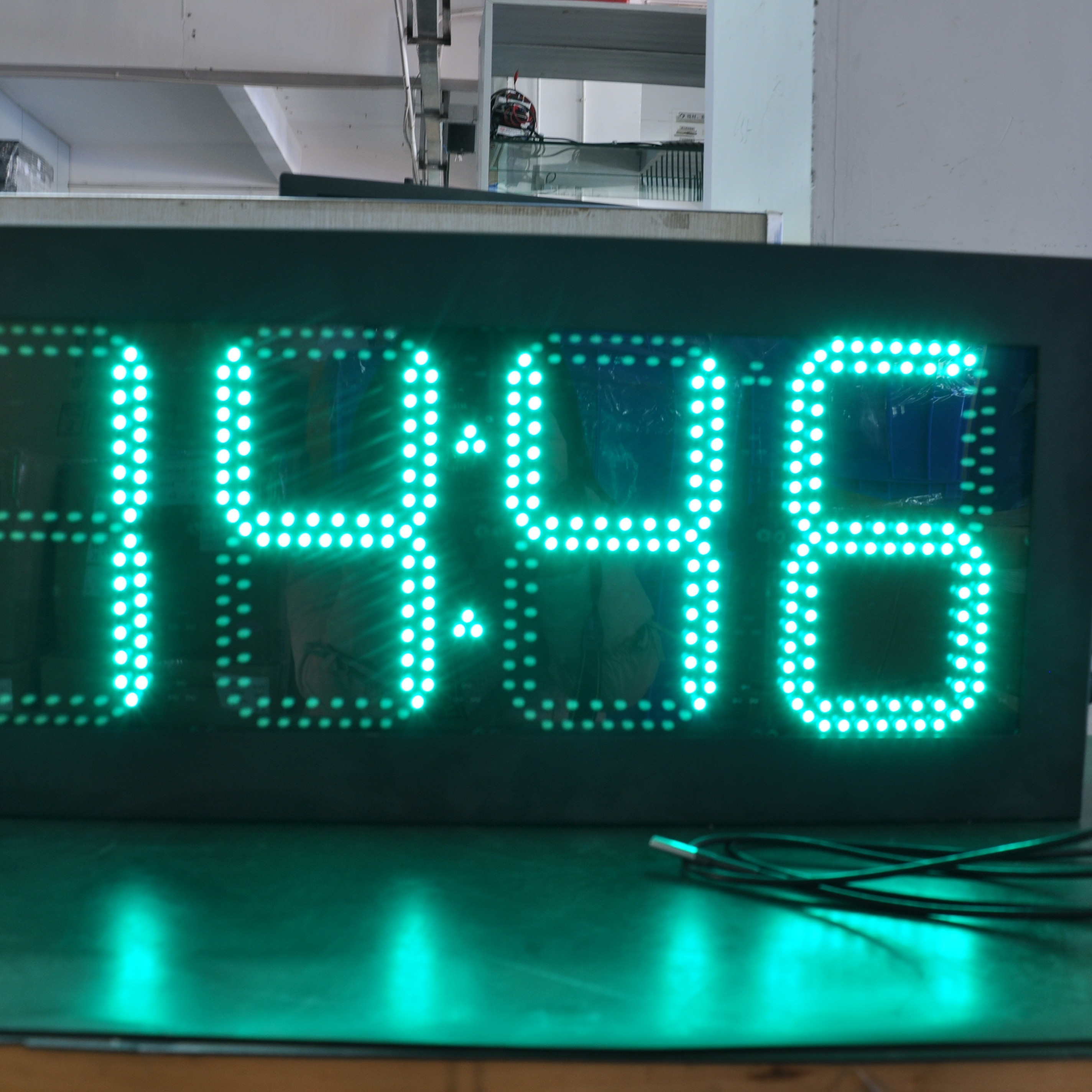Outdoor 12 Inches Amber LED Time and Temperature Signs Brightness 5000 ...